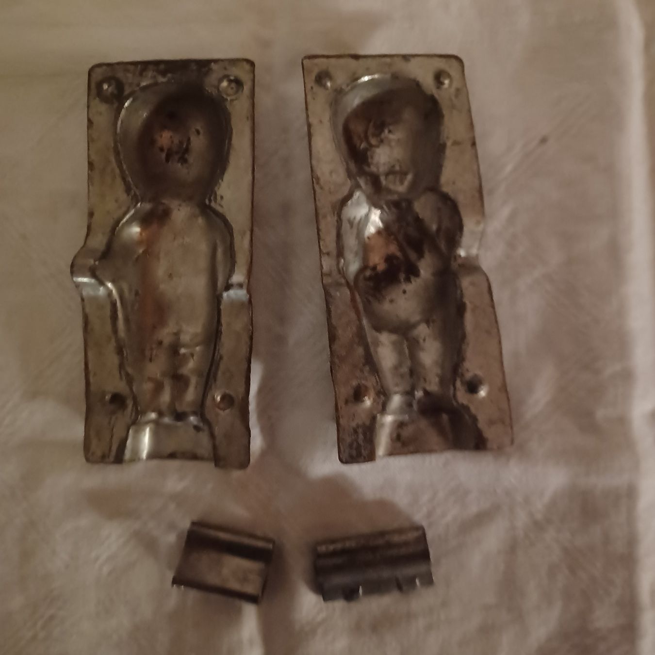 Backformen: alte Schokoladengiessform Puppe mit dickem Bauch – Gebraucht aus Abtwil SG von luupsy 2