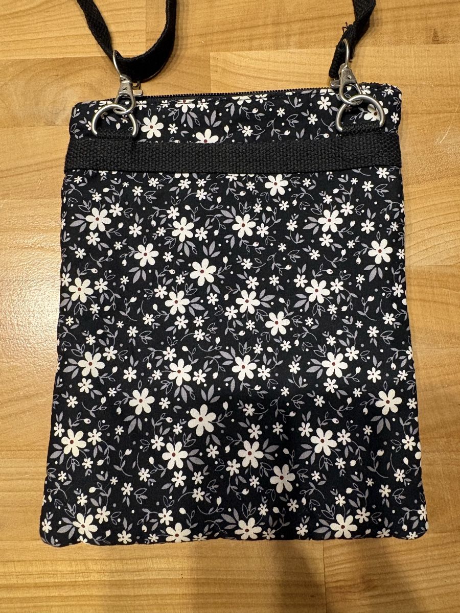 Borse da donna: Stoff Tasche / Umhängetasche – Nuovo (secondo la descrizione) da Rümlang venduto da euqinom16 2