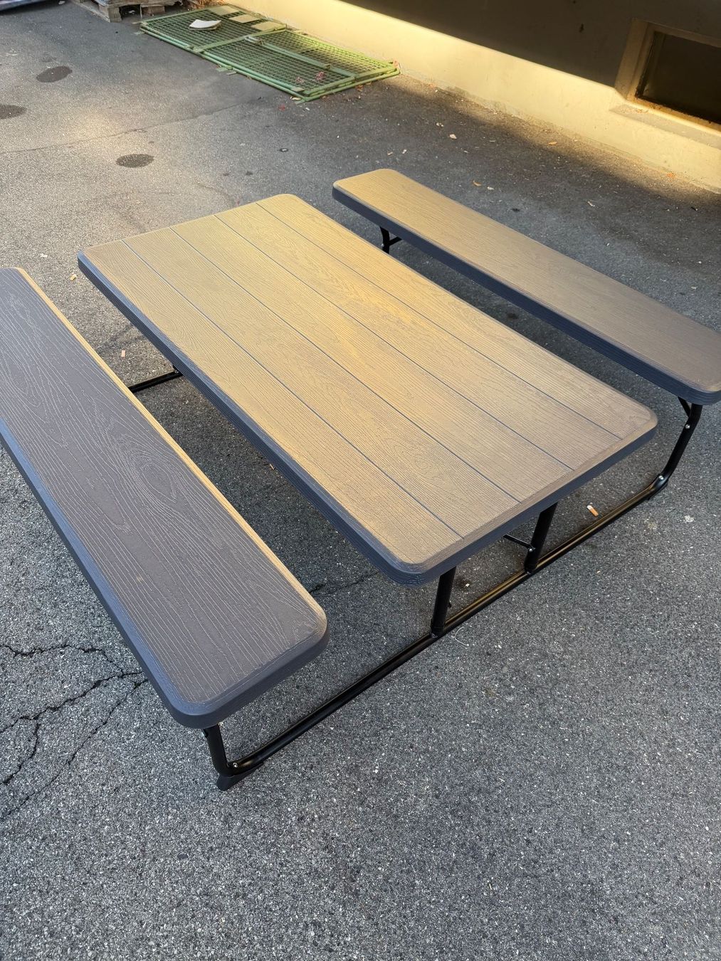 Tischset: Festbank Garniture – Gebraucht aus Ebikon von Berku 1