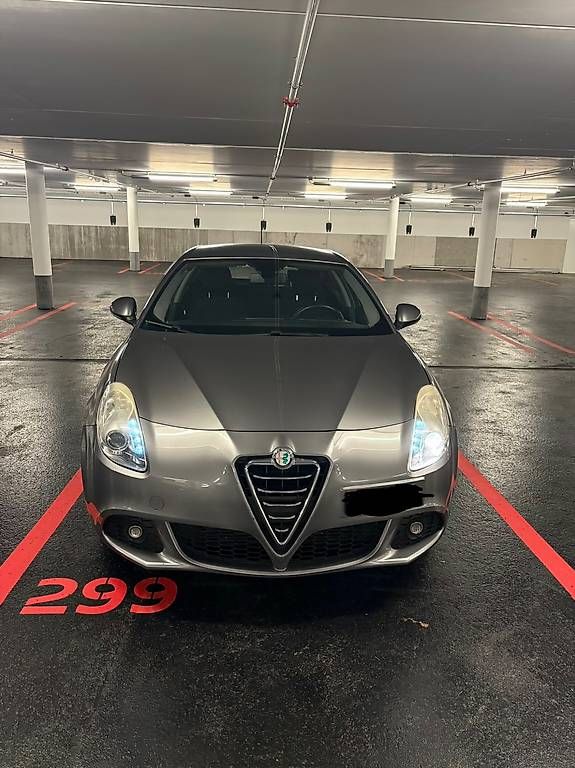 Automobili: Alfa Romeo – Usato da Regensdorf venduto da man_5svs