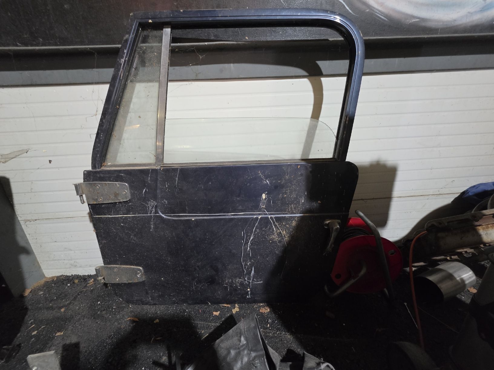 Jeep Toutes les pièces auto: 2x Jeep CJ7 Türen – D'occasion à Montlingen par Eifach_nur_Bellinda