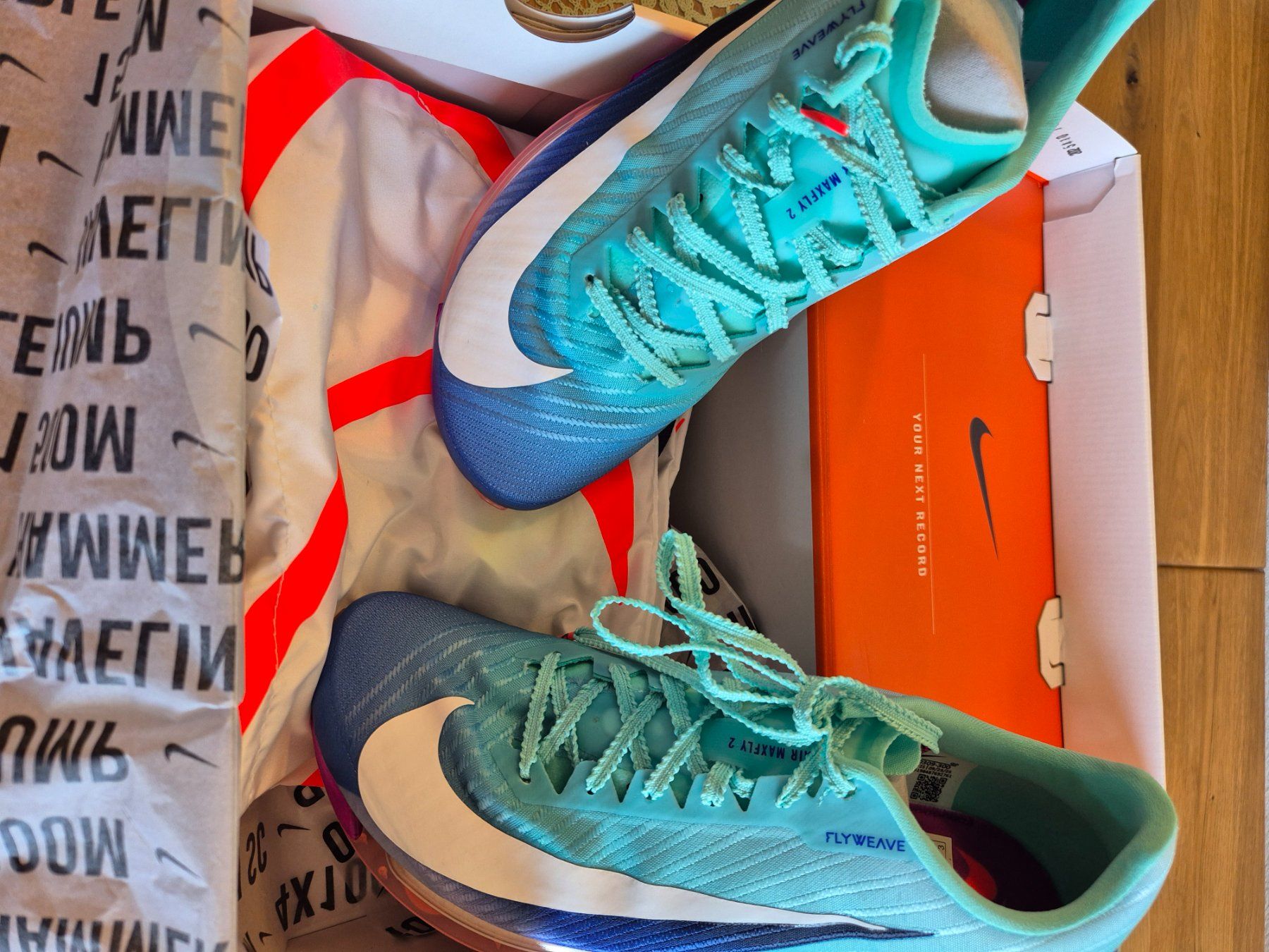 Nike Chaussures hommes: Nike Air Maxfly2 Sprintschuh Neu – Neuf avec emballage d'origine à Urtenen-Schönbühl par Pina3
