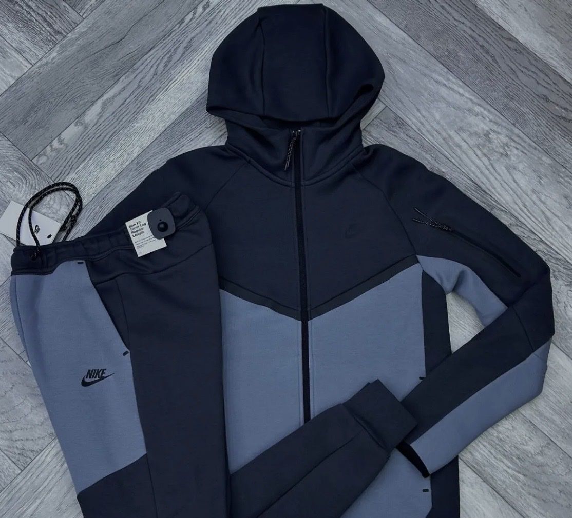Nike Lotti di vestiti: Ensemble Nike Tech Fleece Gris Bleu Taille L neuf – Nuovo (secondo la descrizione) da Meyrin venduto da ubz_72xl