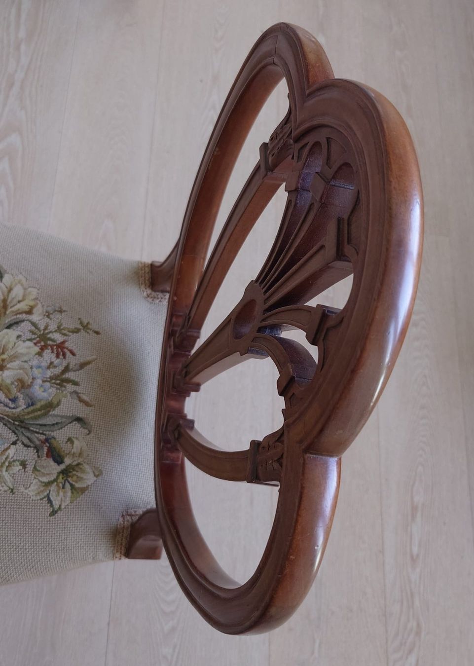 Sedie: Antiker Jugendstil Stuhl mit Stick Sitzfläche – Usato da Neuhausen venduto da MonoCeros 7