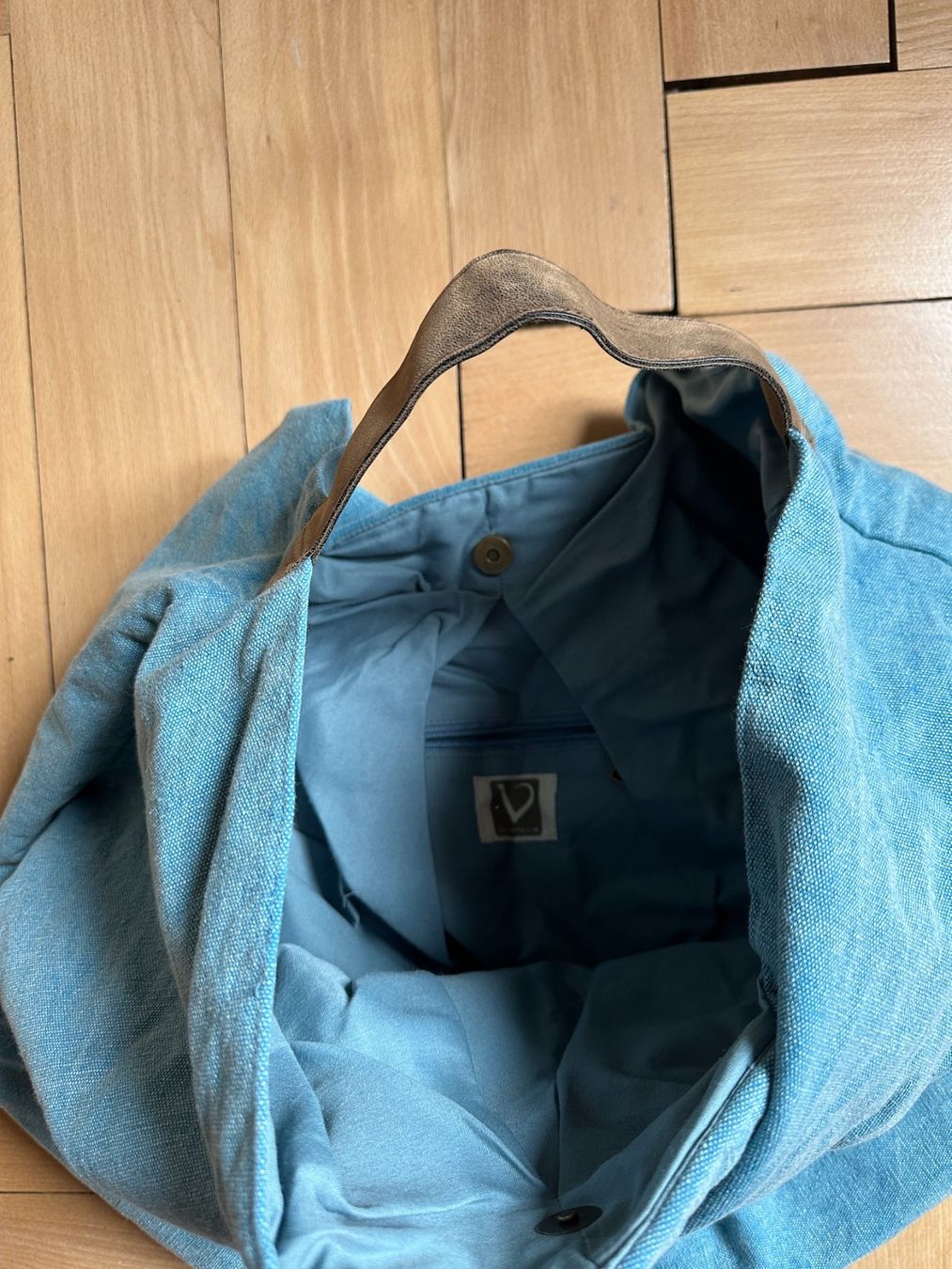 Borse da donna: VESTOPAZZO - Schultertasche blau – Usato da Zürich venduto da Diazaio 2