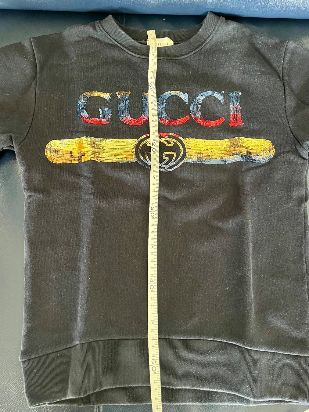 Gucci Pulls & Sweat-shirts: Pull Gucci noir logo paillettes taille enfant – D'occasion à St-Blaise par Yeeppp 2