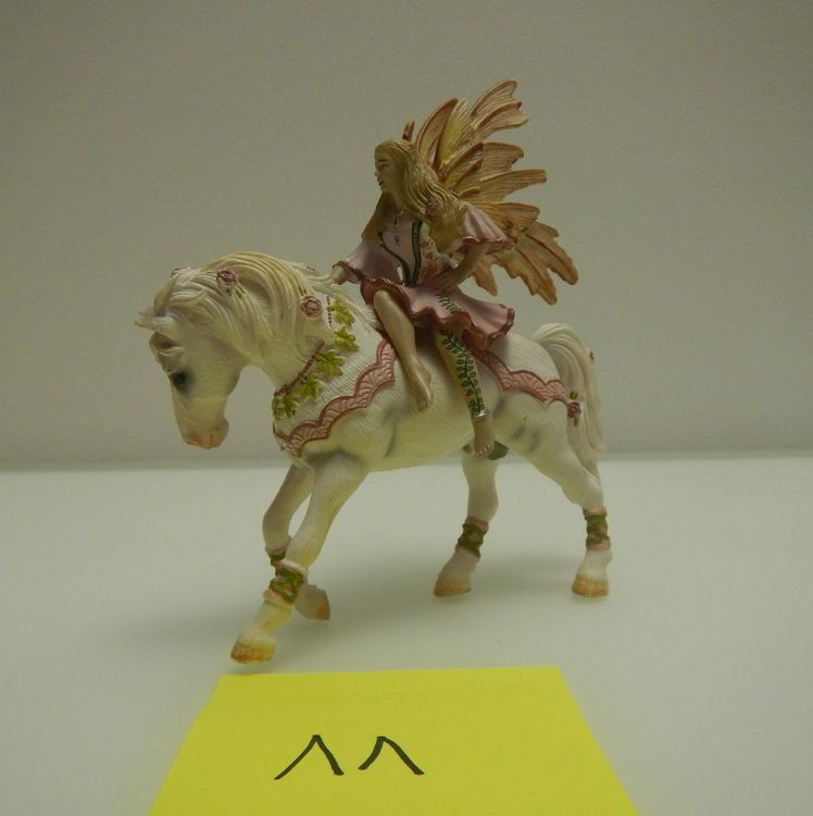  Foto zu Schleich Elfe auf Pferd (Gebraucht) in Langendorf für CHF 5 – mit 