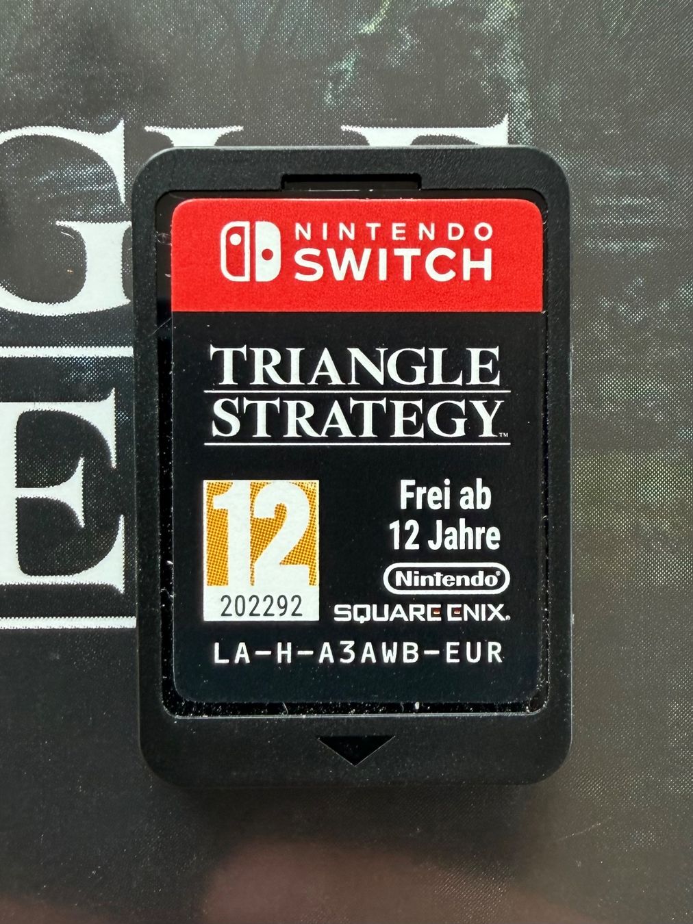 Jeux: Nintendo Switch - Triangle Strategy – D'occasion à Reichenbach i. K. par basangi 3