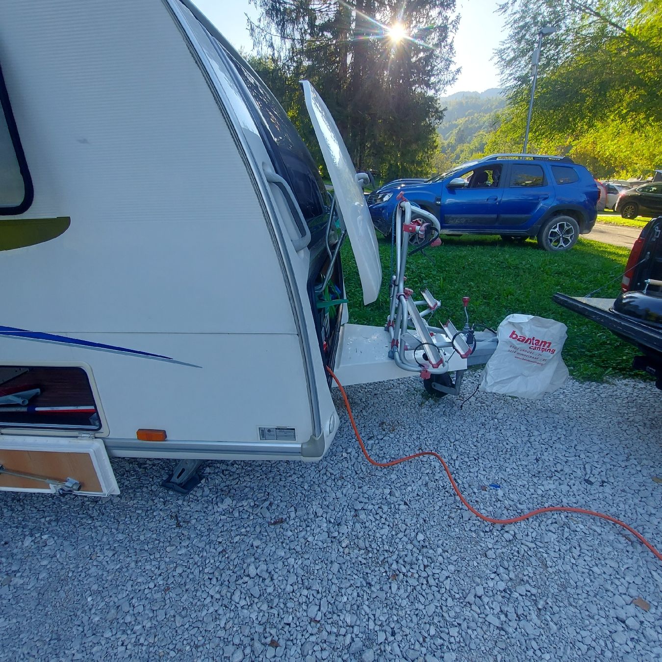 Bürstner Véhicules de camping: Bürstner Wohnwagen mit Einzelbetten – D'occasion à Widnau par Martinmaa 2