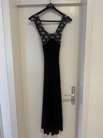 Abendkleid lang schwarz mit Perlenstickerei Grösse S-M