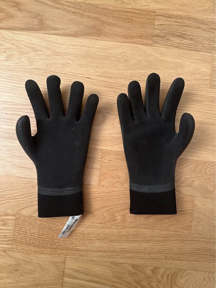 Quiksilver Guanti & manicotti: Neoprene Gloves Quiksilver – Nuovo (secondo la descrizione) da Zürich venduto da mc_172 1