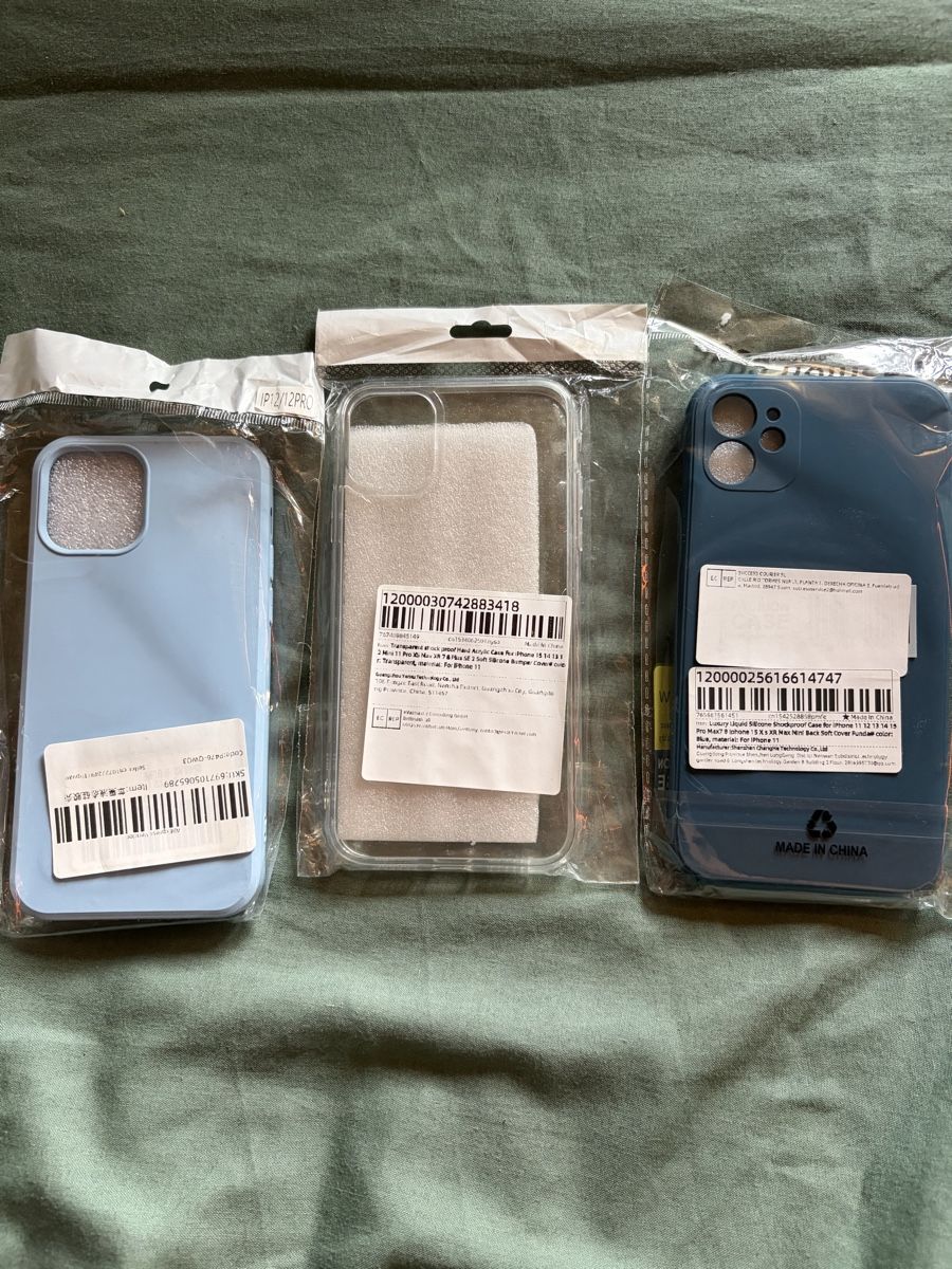Apple Coques & Protection écran: 3 iPhone 11 Hüllen – Neuf avec emballage d'origine à Windisch par tobii_5