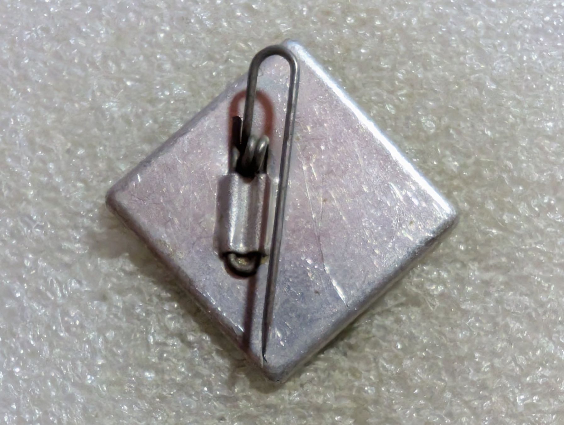 Placchette & Badge: Ansteckpin 150: – Usato da Oppligen venduto da Pin-Fall-Shop 1