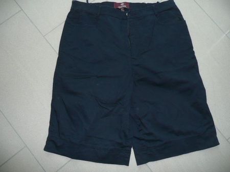 Neuwertige Shorts für den Sommer von Kingfield in dunkelblau
