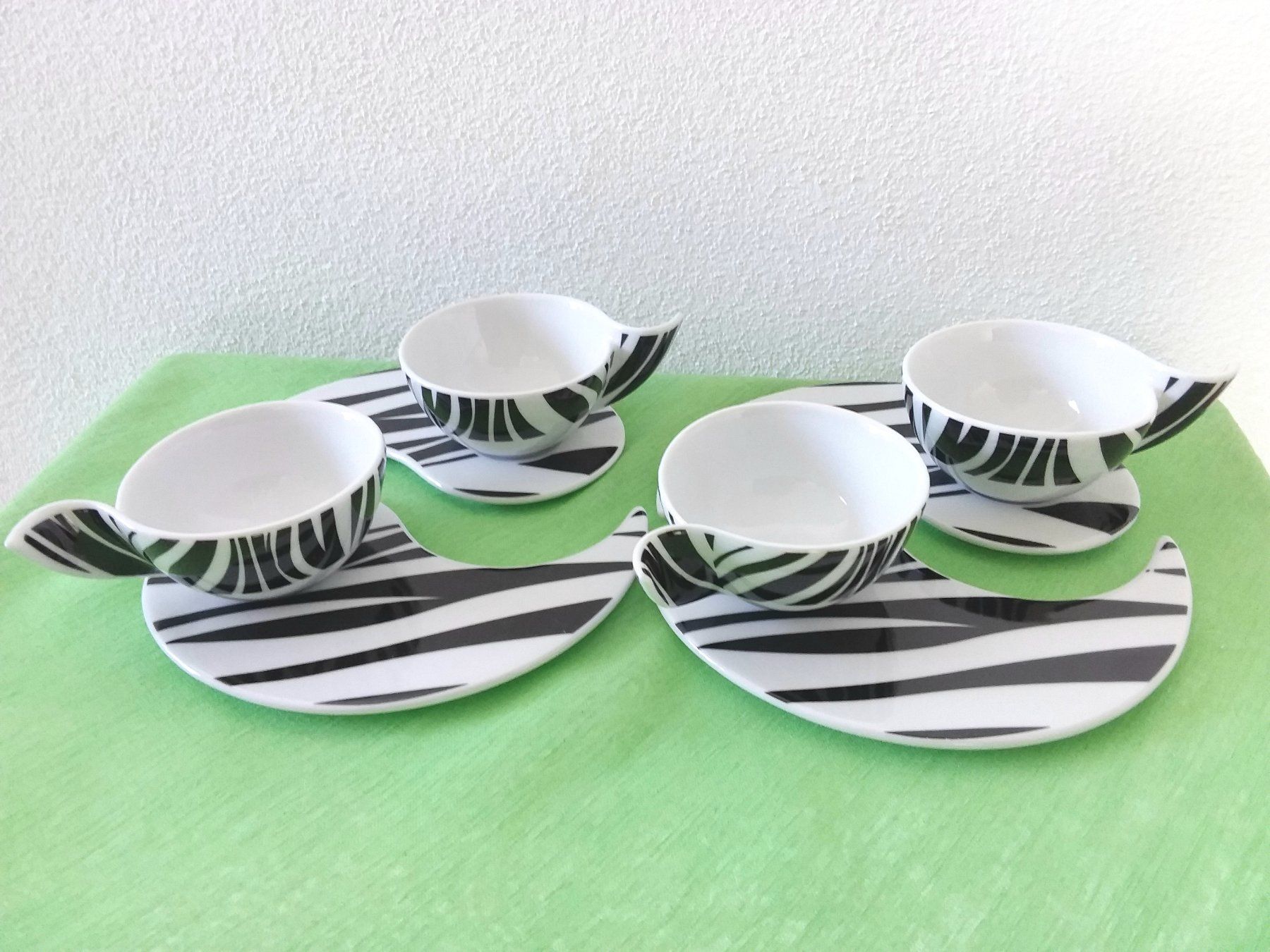 Set di piatti: ANGELO FORTUNA 4er Kaffee Set – Usato da Uitikon Waldegg venduto da Risibisi7