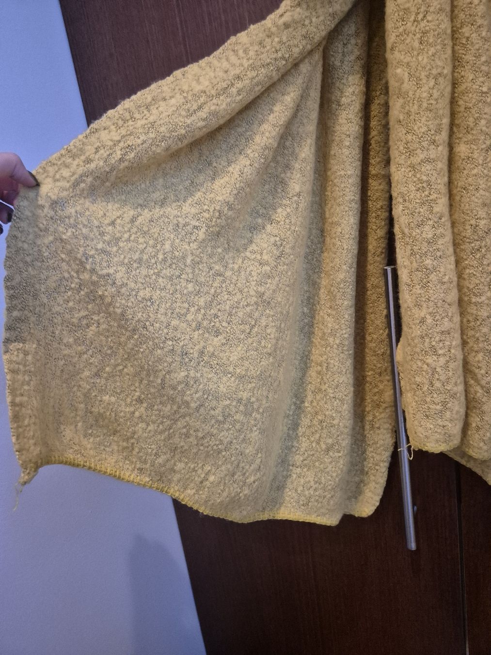 Foulard & Sciarpe: Warmer, gelber Schal – Usato da Romanshorn venduto da Enilec02 1