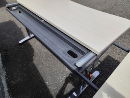 Professioneller Bürotisch