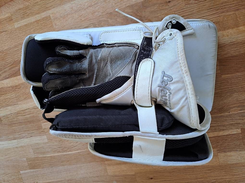 Altri accessori da uomo: CCM Fänger und Blocker Fullright – Usato da Oberburg venduto da Tornados1 1