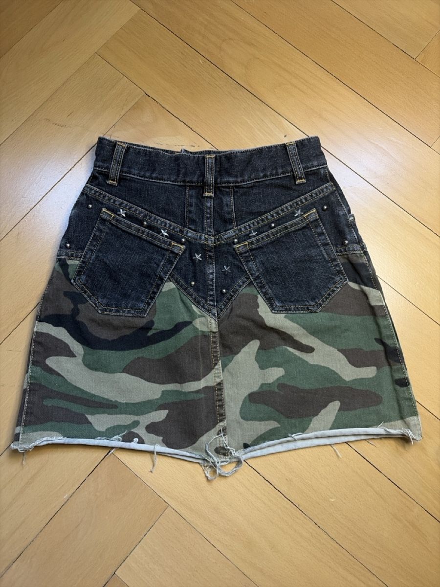 Saint Laurent Gonne: Saint Laurent skirt  – Usato da Zürich venduto da modcoss 2