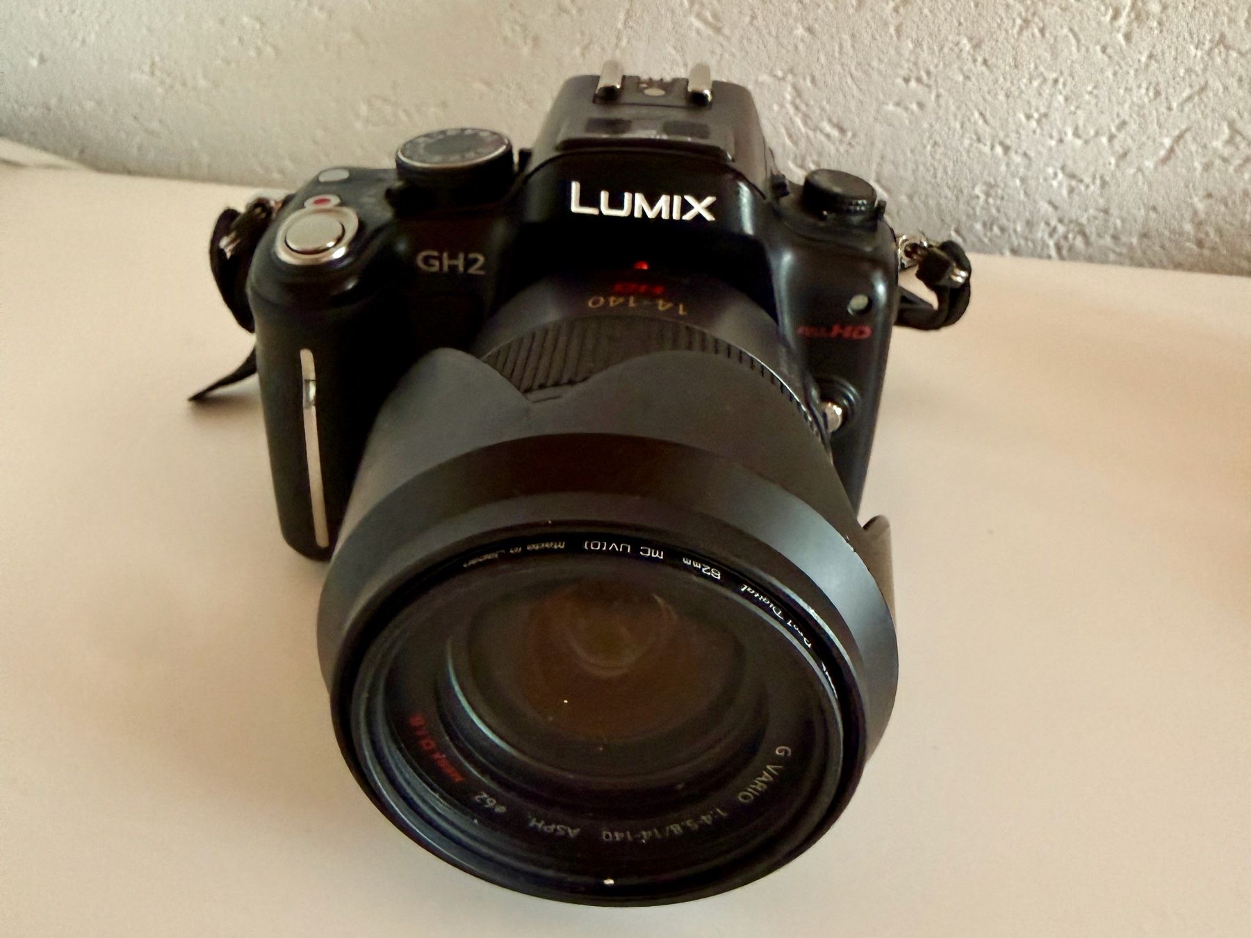Panasonic Kamera: Panasonic Lumix GH2 Systemkamera mit Objektiven – Gebraucht aus Wangen b. Olten von Markus511 1