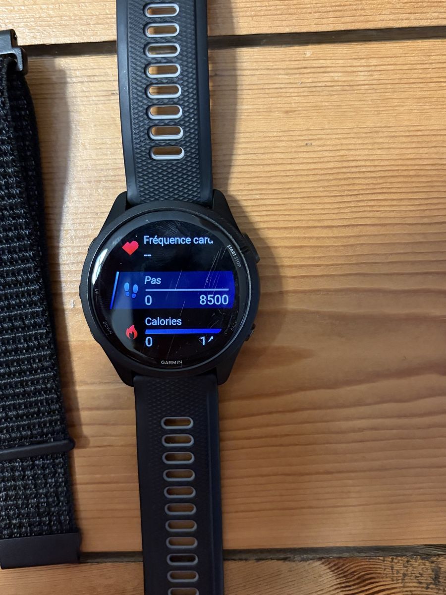 Garmin Smartwatch: Montre connectée Garmin Forerunner 265 – Usato da Bouveret venduto da luc_d2lg 5