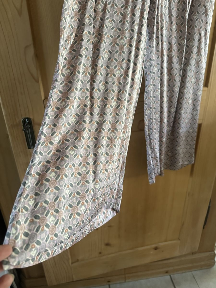 Odd Molly Pantaloni: Leichte Hose von ODD MOLLY, Gr. 1 – Usato da Bolken venduto da Spinnwebereien 3