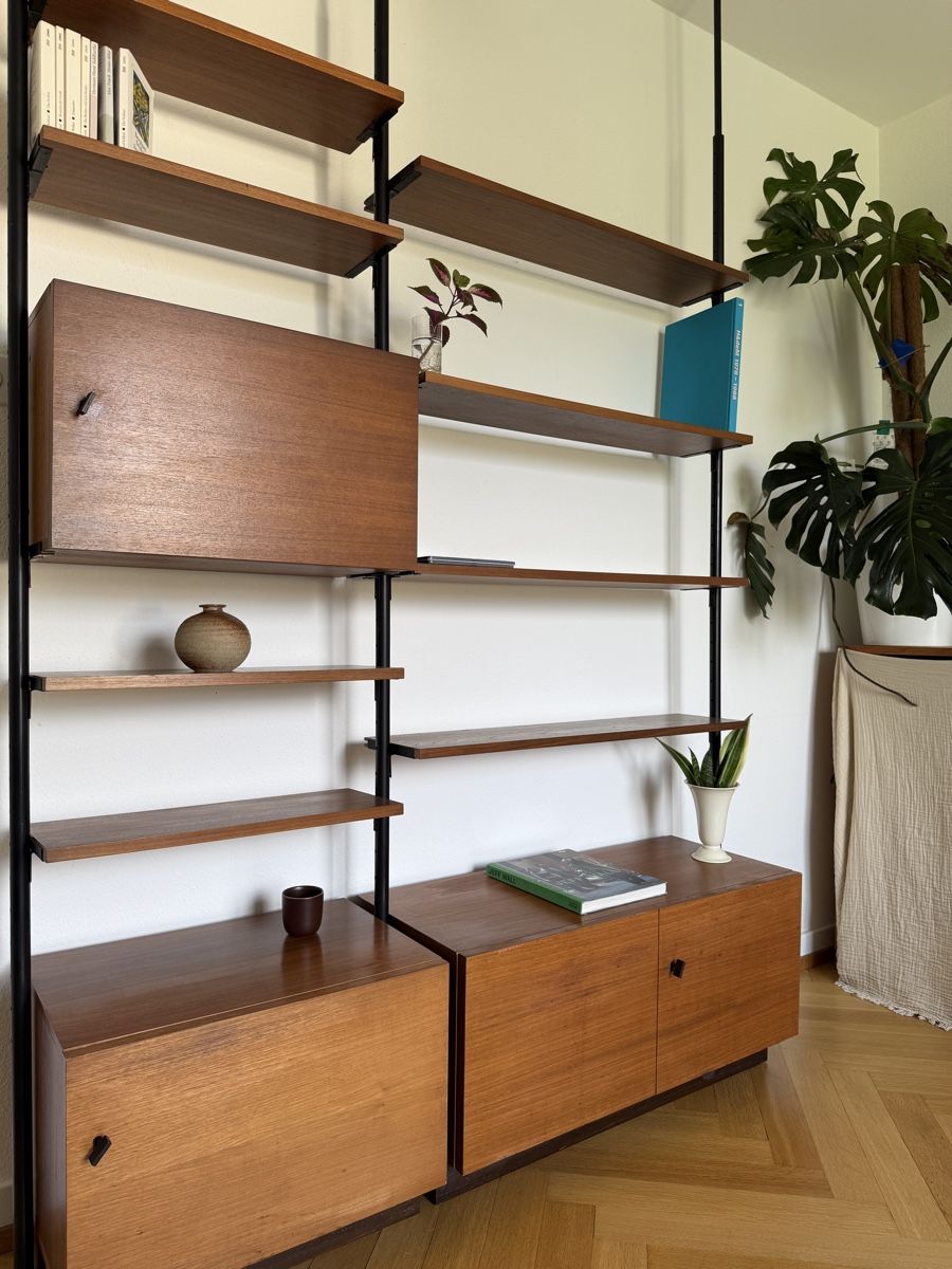 Regale: Midcentury Teak Teleskopregal – Gebraucht aus Basel von Barty 3