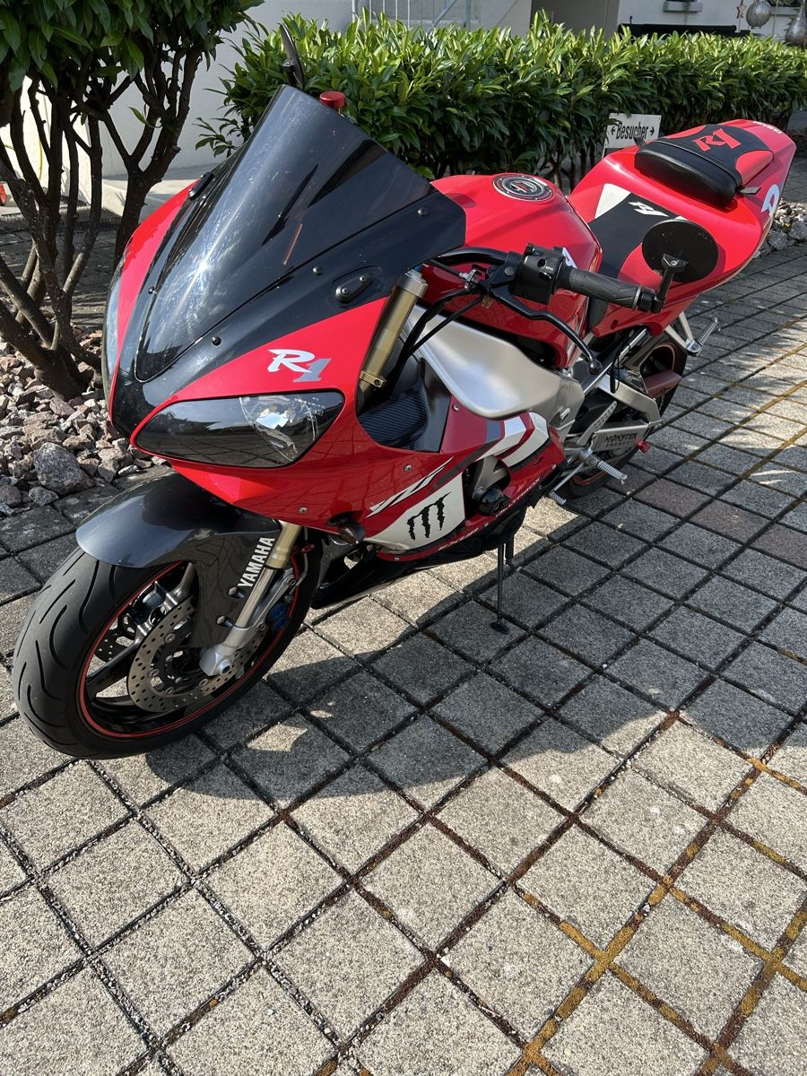 Yamaha Strada: Yamaha R1 RN04 TOPZUSTAND – Usato da Gränichen venduto da Stress5