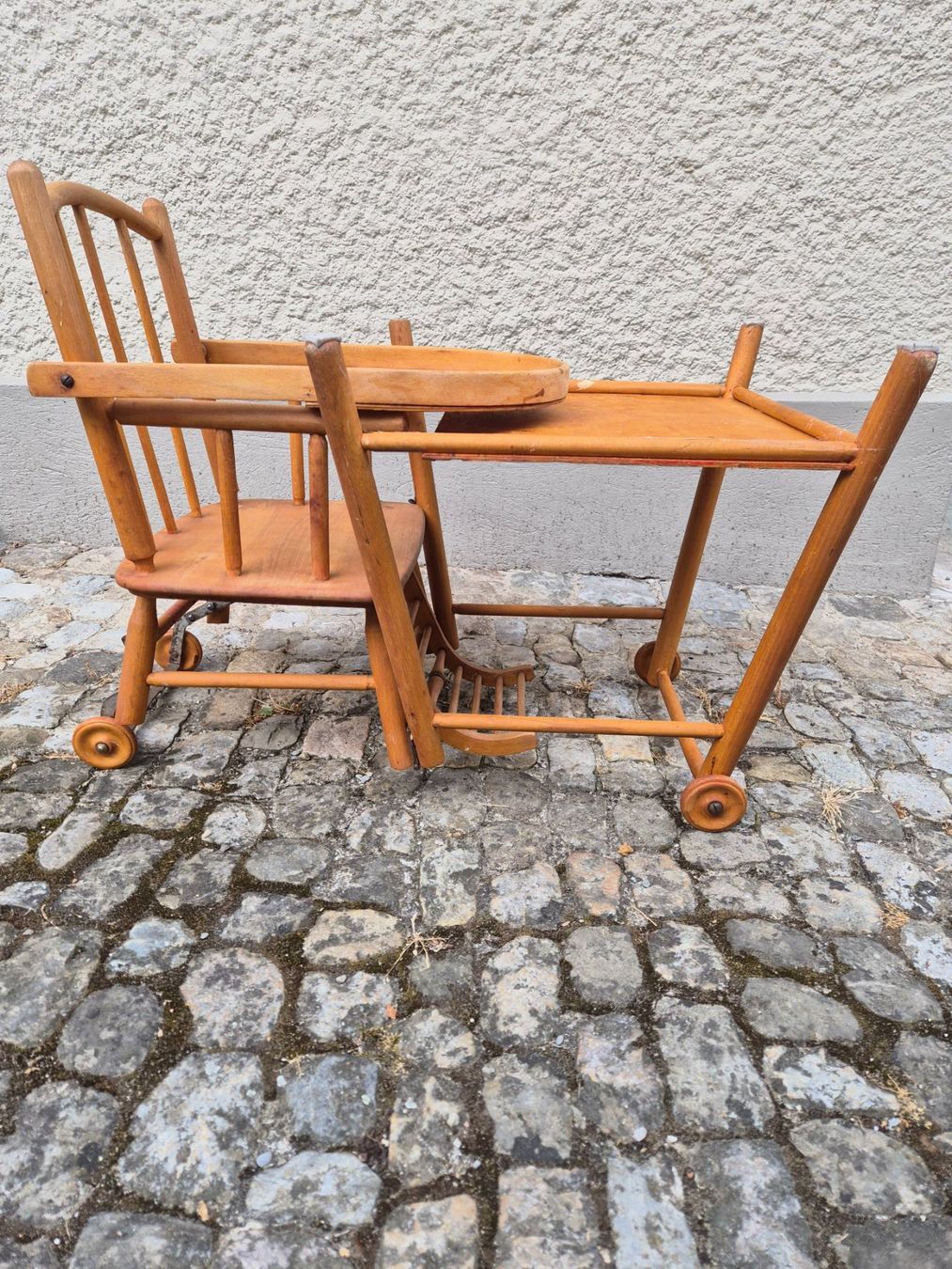 Hochstühle: KINDERSTUHL / ESSSTUHL / VINTAGE / GEBRAUCHT – Gebraucht aus Kirchberg BE von MSLG48 1
