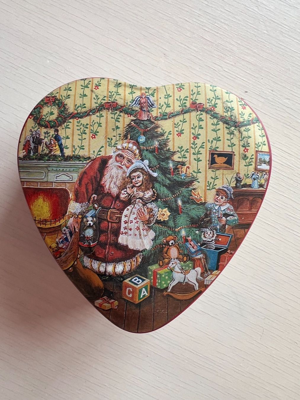 Tutte le decorazioni: Blechdosen Set mit nostalgischem Weihnachts-Sujet – Usato da Winterthur venduto da Green-Future 1