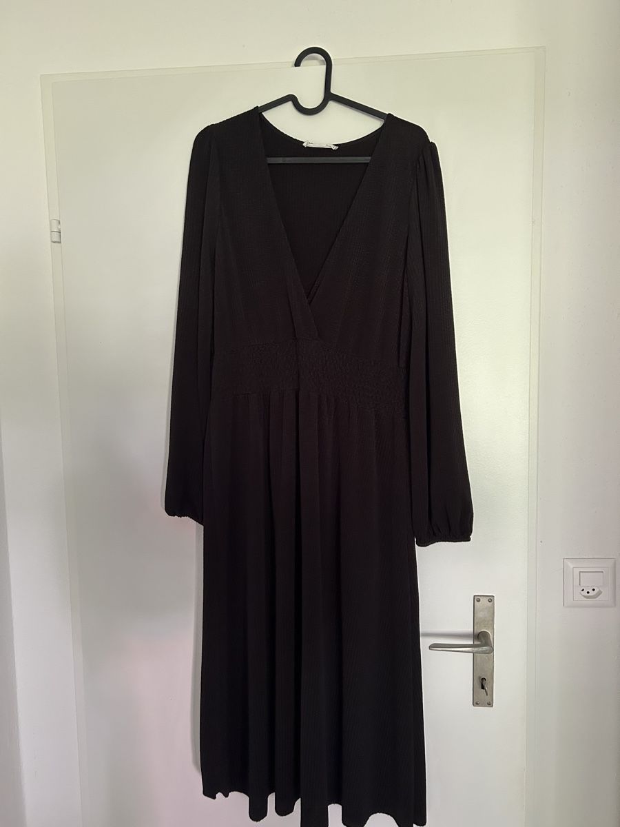 Mango Kleider: Elegantes, schwarzes Kleid, Grösse 36/S – Gebraucht aus Zürich von cla_g627