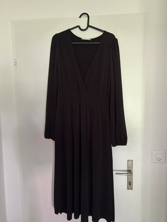 Elegantes, schwarzes Kleid, Grösse 36/S