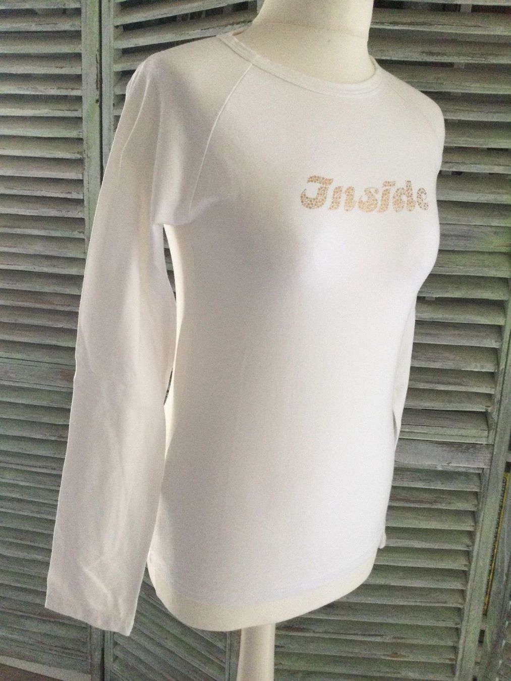 Top: Sweat blanc inscription doré INSIDE, taille – Usato da Agiez venduto da chouchanelle 3