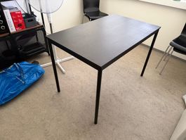 Tisch (110cm x 67cm)