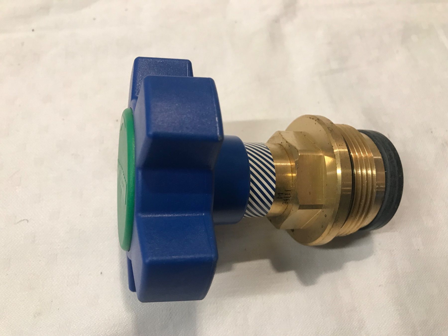 Armaturen: Neues Ventil Oberteil, Nussbaum, 1 1/2", 23055.08 – Neu und originalverpackt aus Winterthur von efant12 2