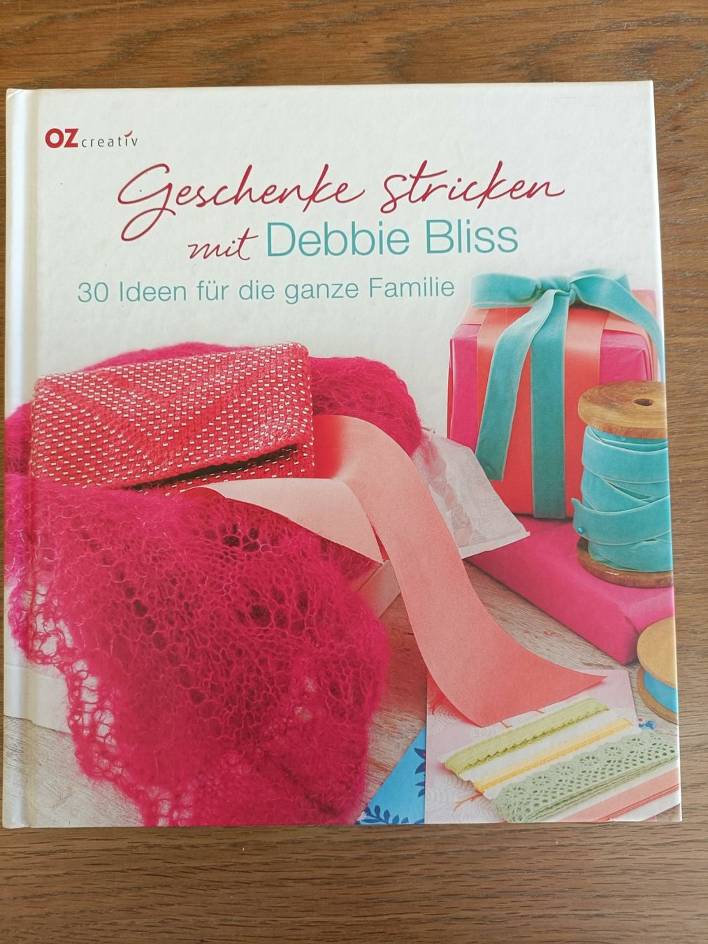 Libri: Aktion: Buch Geschenke stricken – Nuovo (secondo la descrizione) da Rotkreuz venduto da Basana2
