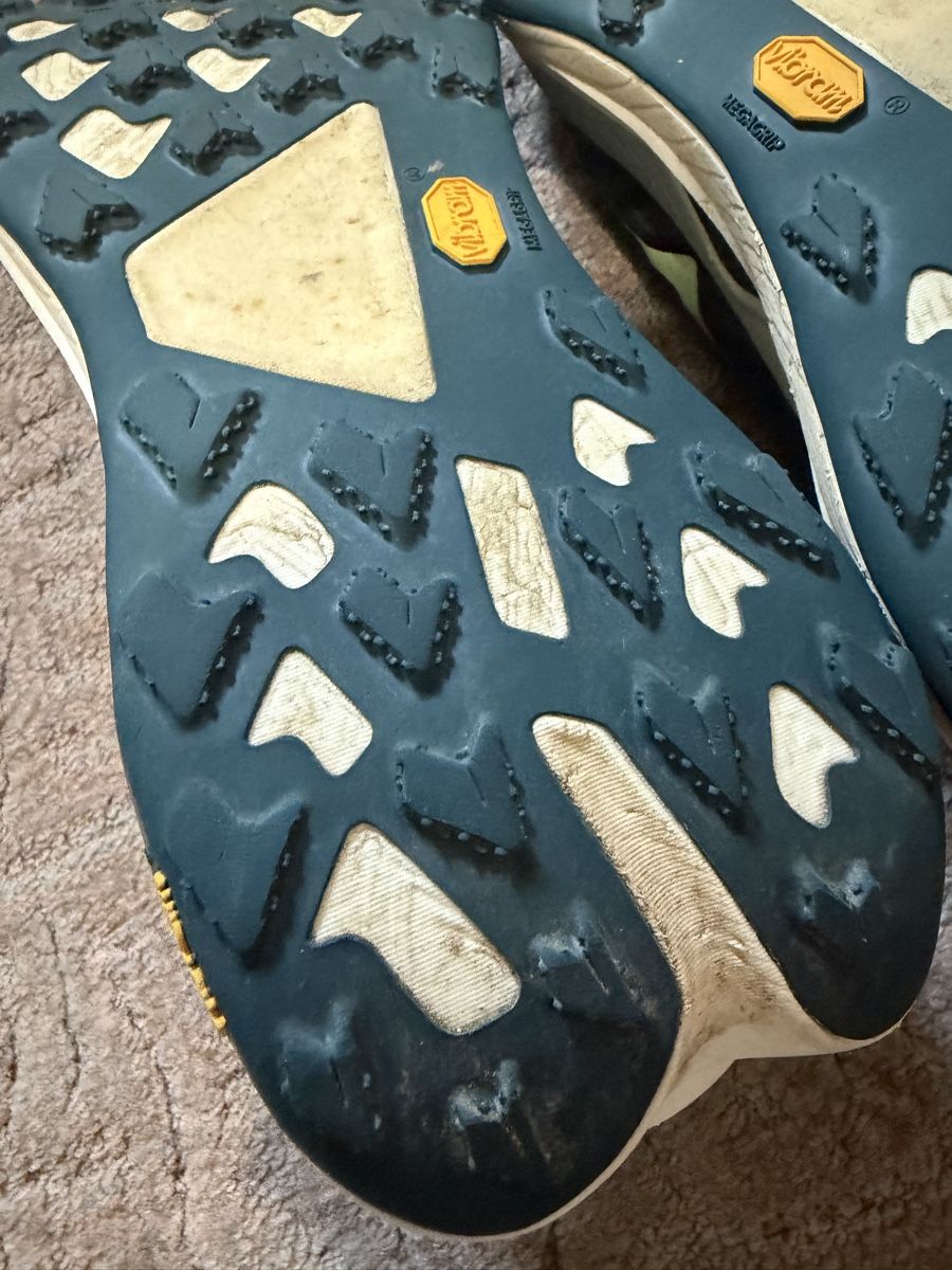 Hoka One One Scarpe da uomo: Chaussures de trail Hoka Tecton X3. EU 48 – Usato da Sembrancher venduto da cha_x76c 7
