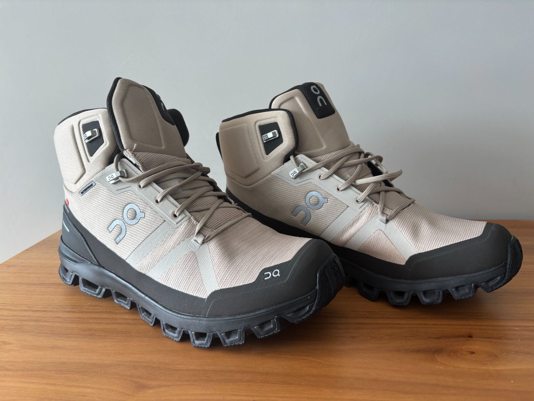 On Herrenschuhe: ON Wanderschuhe Gr. 43, NEU, Waterproof, Wanderschuhe – Neu und originalverpackt aus Laax GR von wil_66wq