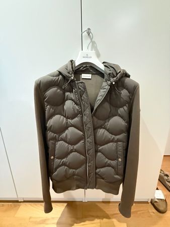 Moncler Daunen/Strickjacke