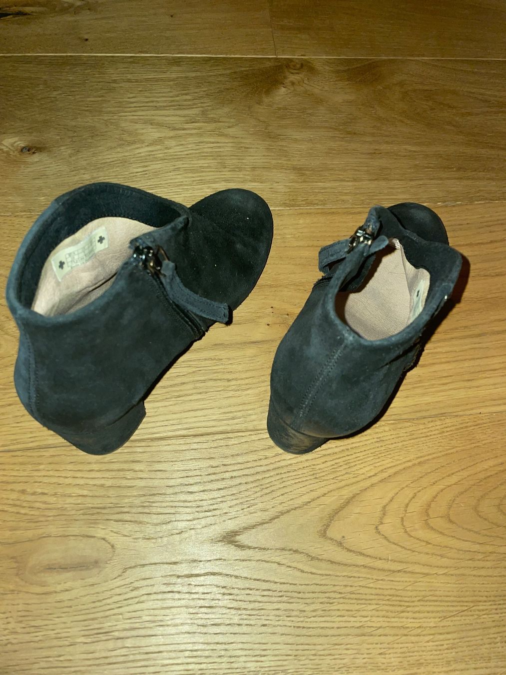 Damenschuhe: Schwarze Stiefeletten – Gebraucht aus Fislisbach von arse 1