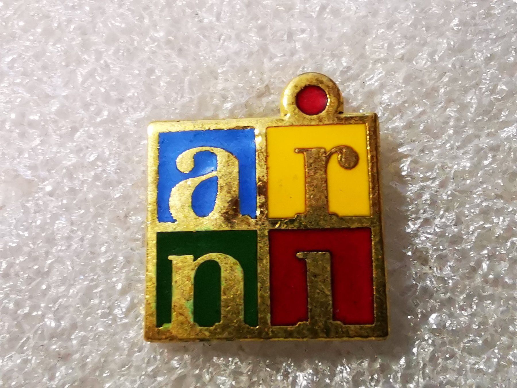 Placchette & Badge: Ansteckpin 26: arni – Usato da Oppligen venduto da Pin-Fall-Shop