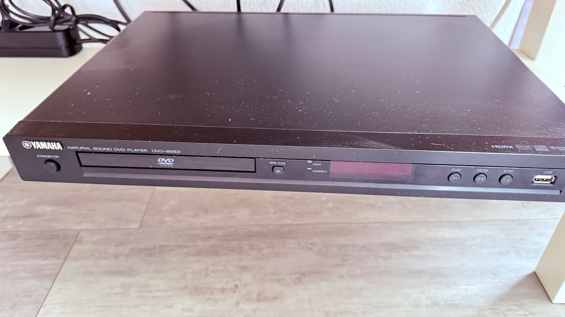 Sony Fernseher: Fernseher 40" Sony Bravia + Möbel + DVD – Gebraucht aus Gümligen von caesar07 7