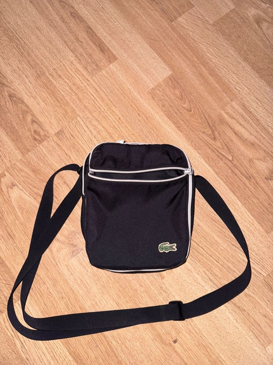 Lacoste Borse: Sacoche Lacoste noir  – Usato da Vétroz venduto da jer_xgh6