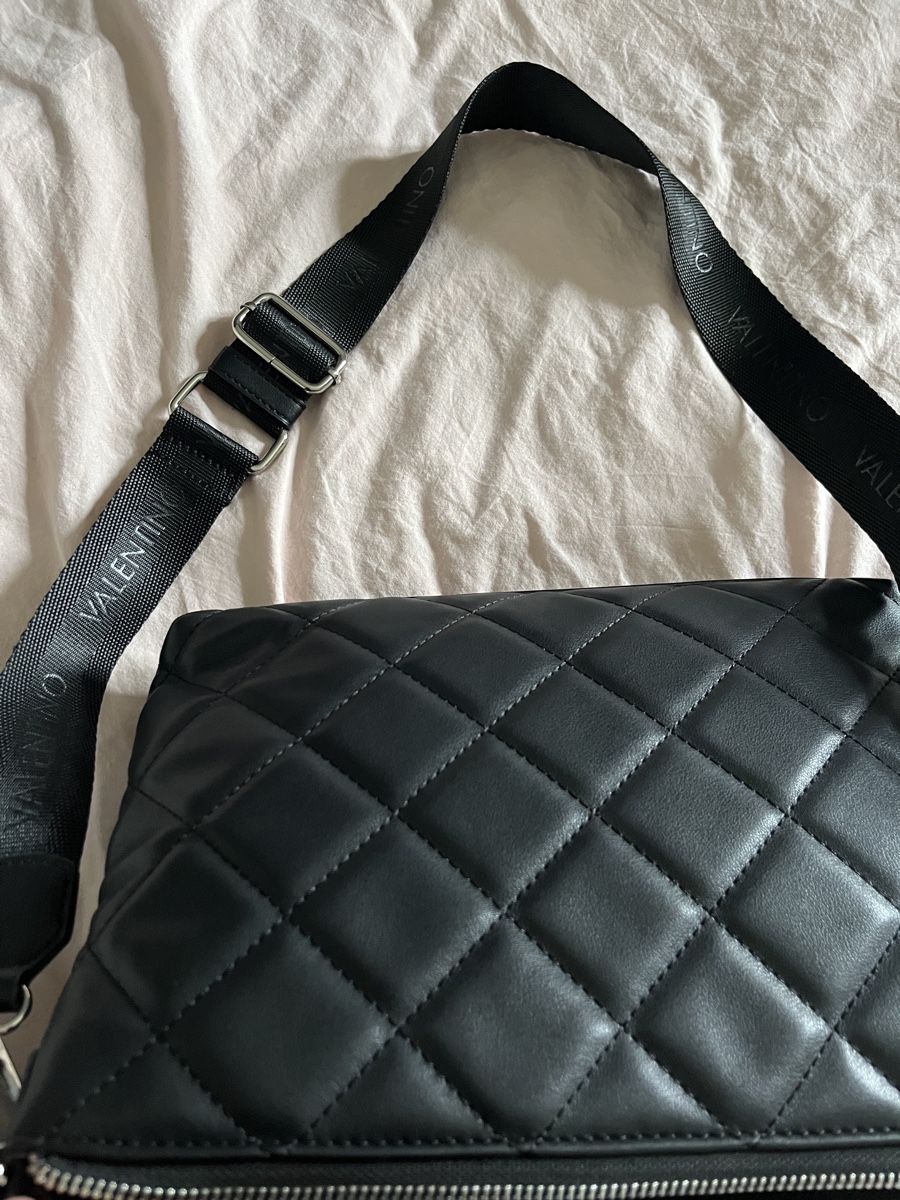 Valentino Borse: Schwarze Valentino Umhängetasche – Nuovo e nell'imballaggio originale da Sulgen venduto da jac_hp2g 7
