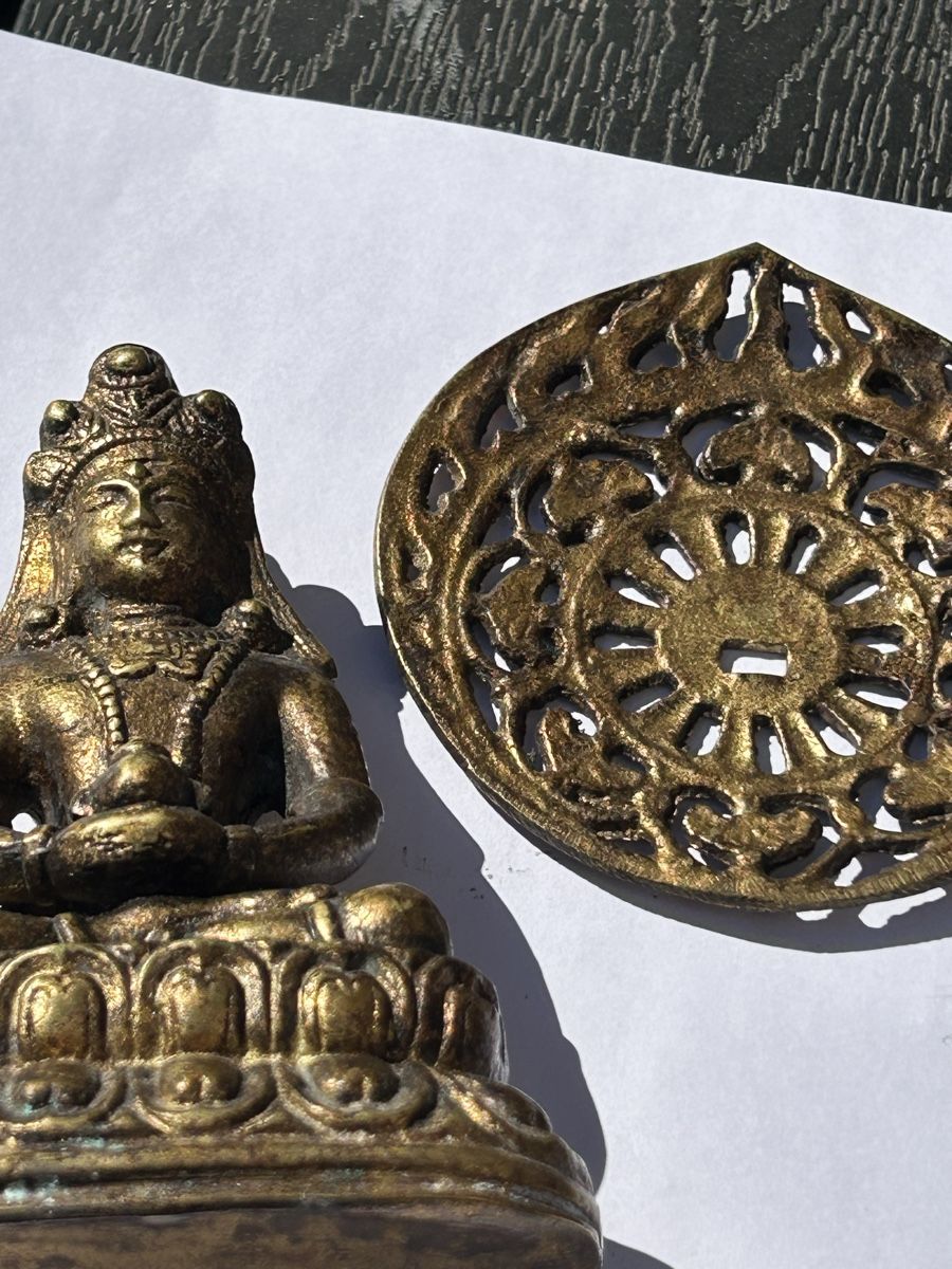 Skulpturen & Statuen: Buddha-Statue aus Metall – Gebraucht aus Losone von del_yh97 6