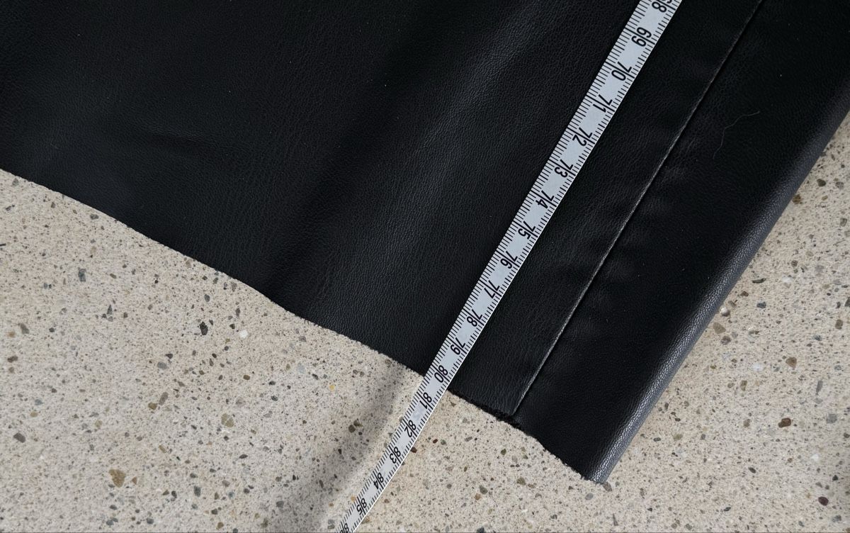 Zara Gonne: Zara Kunstleder-Midirock mit Raffdetail S – Usato da Zürich venduto da di_archive 6