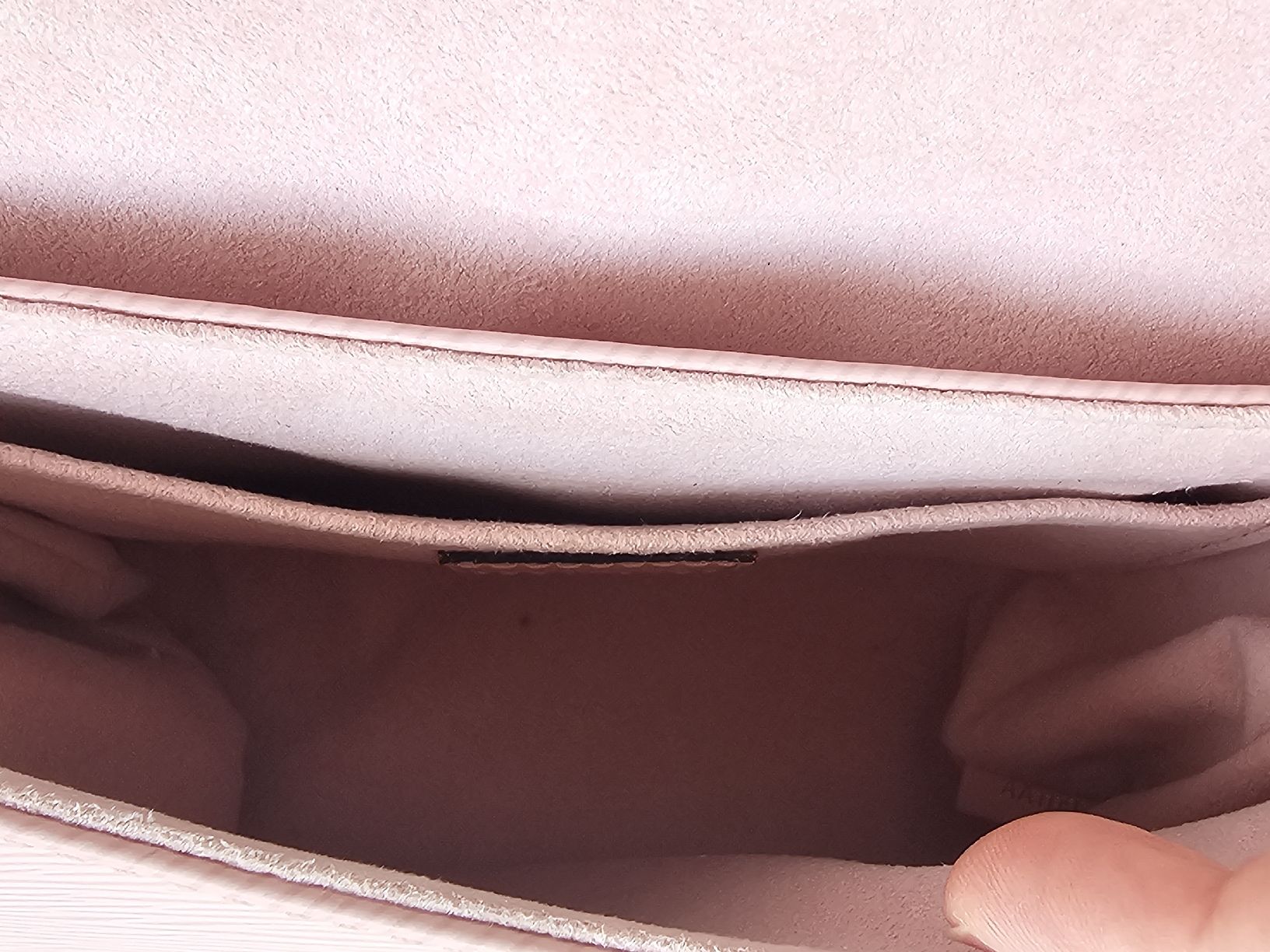 Louis Vuitton Borse da donna: Louis Vuitton Lock BB Epi - pink – Nuovo (secondo la descrizione) da Dottikon venduto da Chicca_73 8