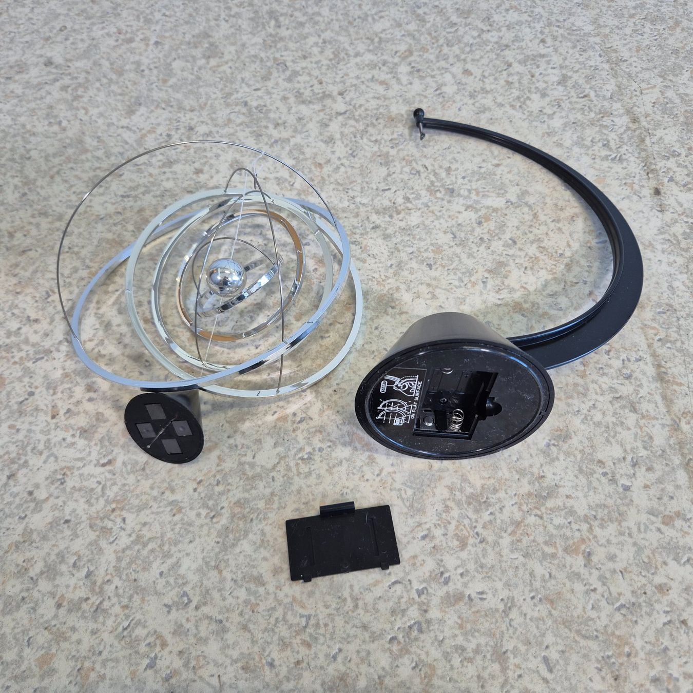Statuette: Toysmith Galaxy Kinetic Art Science Kit Deco Objekt – Usato da Nottwil venduto da Wondewa-Shop 6