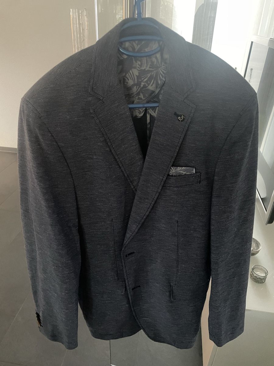 Giacche: Blazer – Usato da Balgach venduto da sei_s6d7