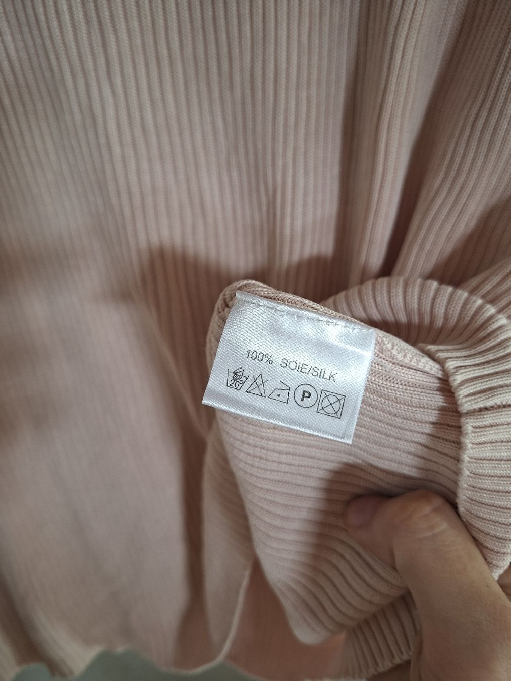 Tops: Top 100% soie - Taille L – Gebraucht aus Lausanne von Super-cerise 4